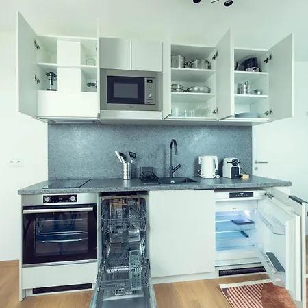 Leonart Living 61 Apartamento *