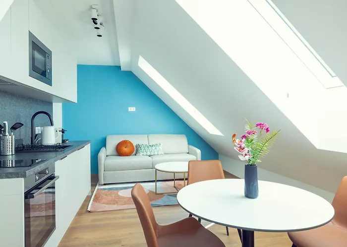 Apartament Leonart Living 61 *